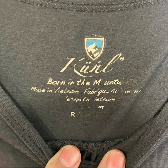 Kuhl charcoal gray curved hem t-shirt size large - Picture 5 of 9